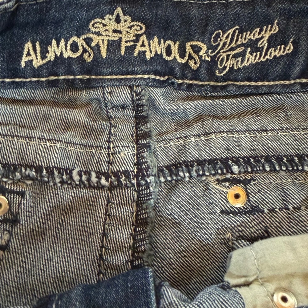 Almost Famous Womens Low Rise Bootcut Distressed Jeans Dark Wash Size 9 Y2K - Picture 12 of 13